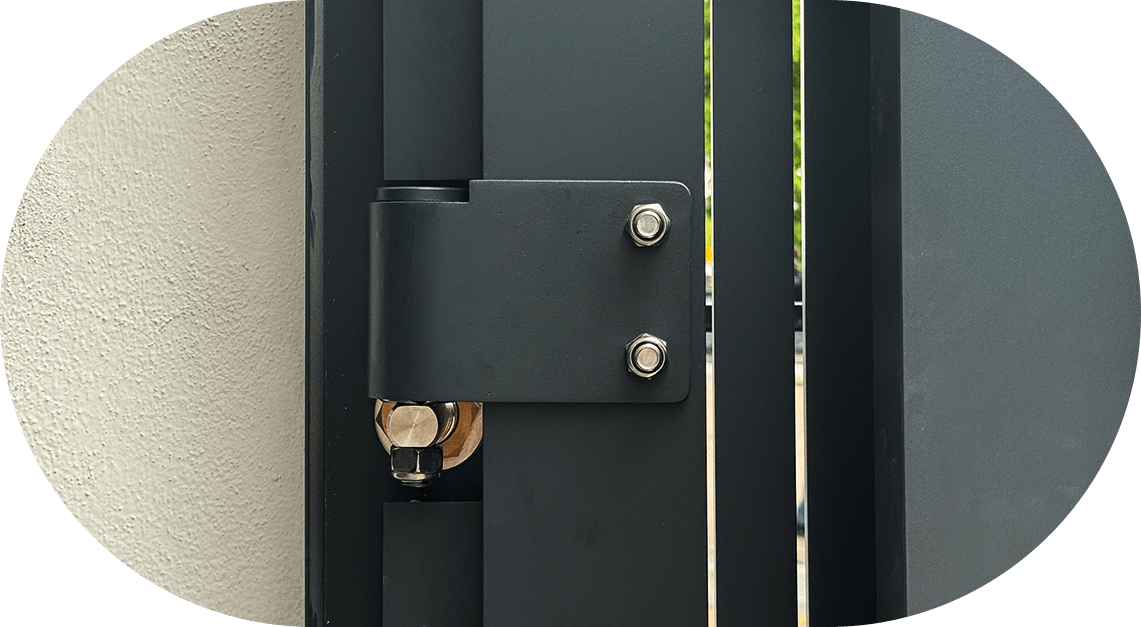 SETSCO-certified heavy-duty trackless gate bracket - high-tensile steel construction supporting 500kg without ground rails