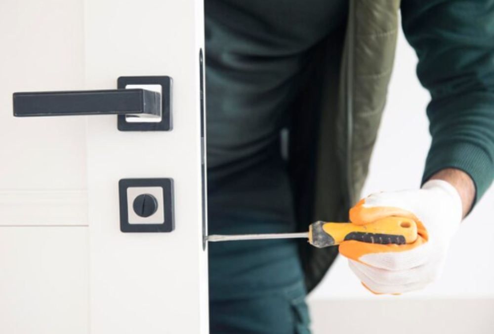 Maintenance on security doors